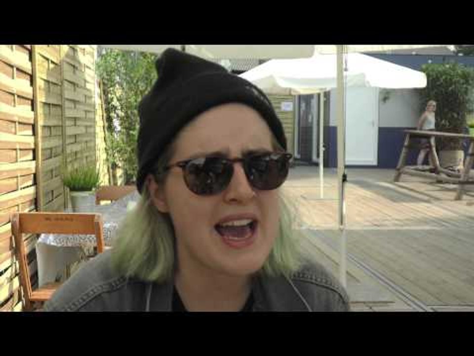 Shura interview at Lowlands