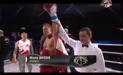 Mairis Briedis ar nokautu uzveica Manuelu Čarru