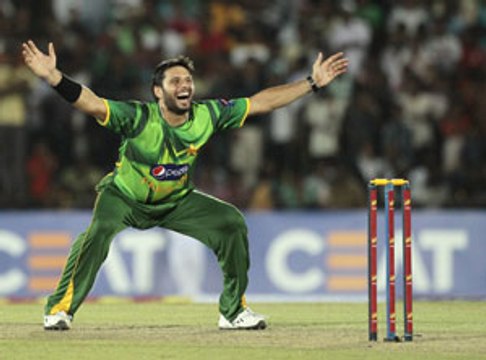 Shahid Afridi - 7 Wickets in one ODI Match - Afridi his Best - Pakistan Vs India