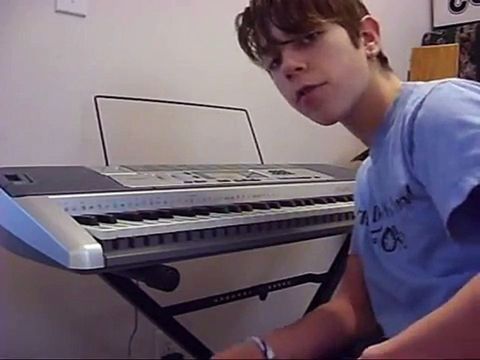 How to play the Rocky Balboa theme song