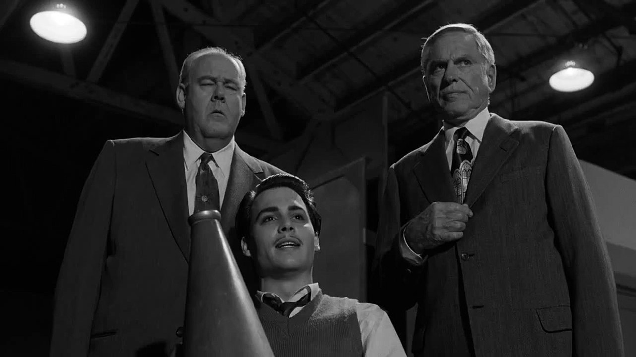Ed Wood [1994] scene -- Edward D. Wood Shoots 'Plan 9 from Outer Space' in a Phony Graveyard
