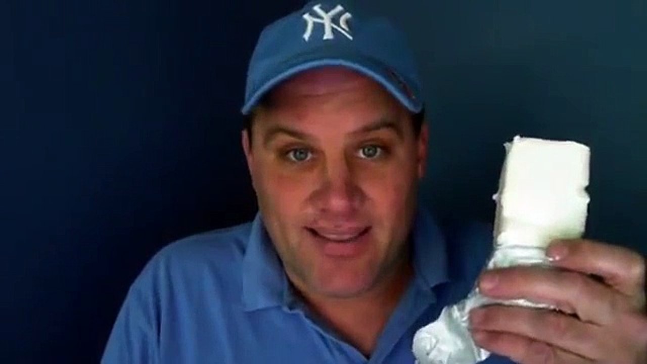 SHOENICE DEVOURS CREAM CHEESE
