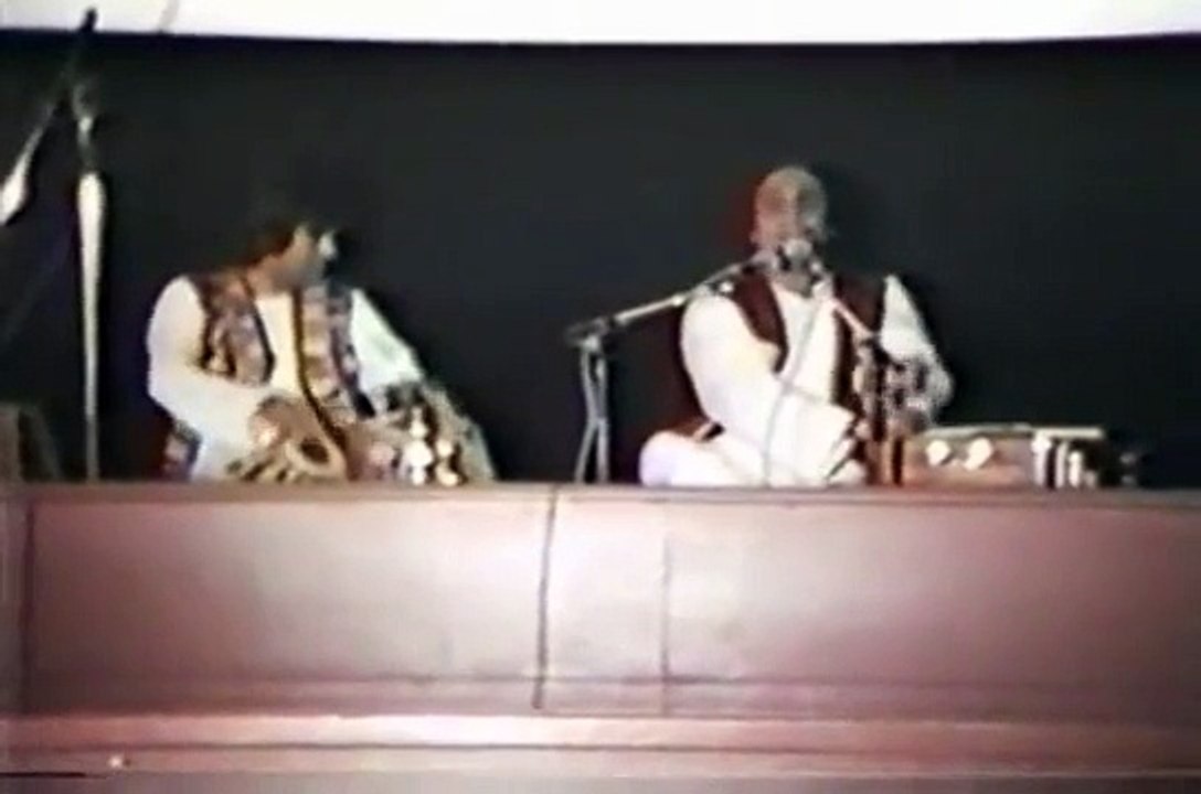 Mehdi Hassan / Tari Khan Live......Ranjish Hi Sahi (Part 1)
