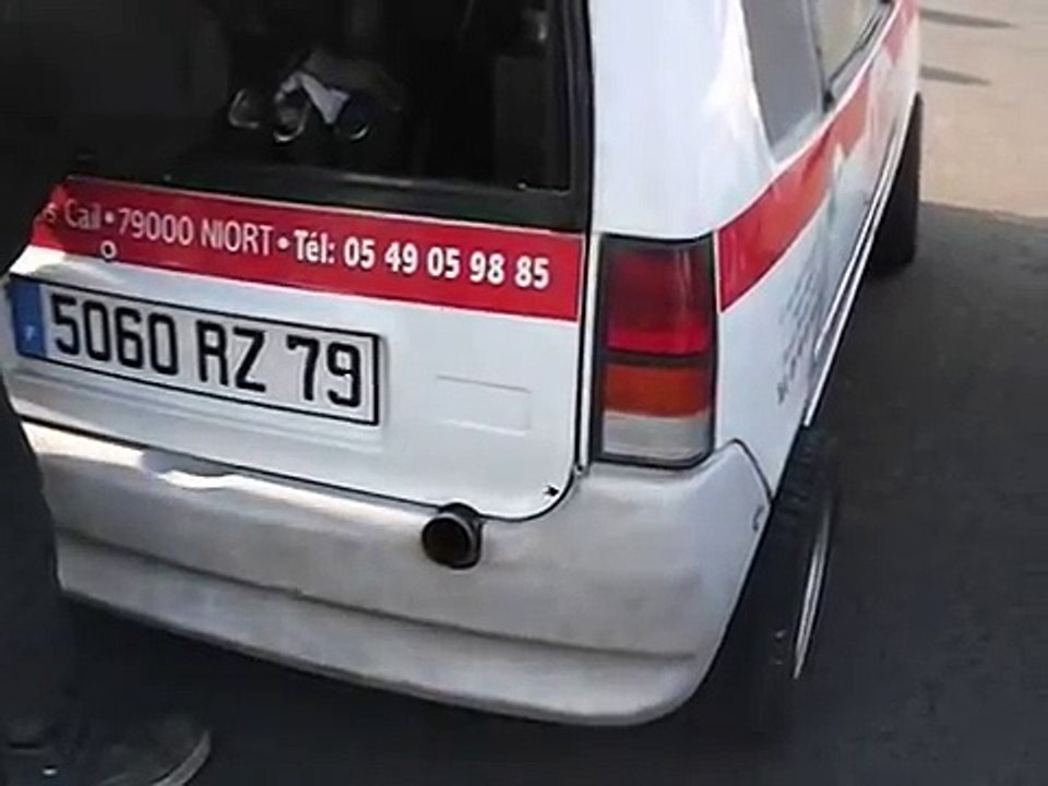 voiturette aixam avec moteur moto vidéo prise par yann à fontenay le comte