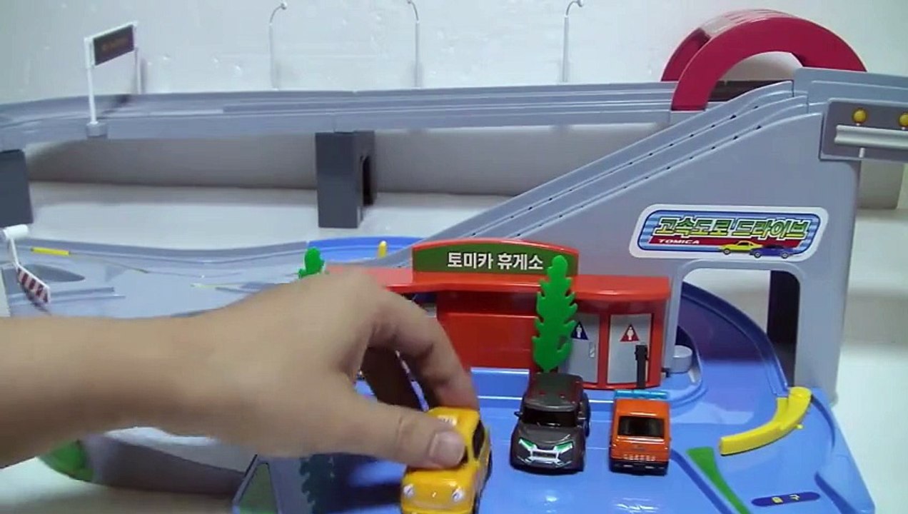 토미카 고속도로 드라이브 장난감 Tomica Drive Toys 타요 또봇 뽀로로 자동차