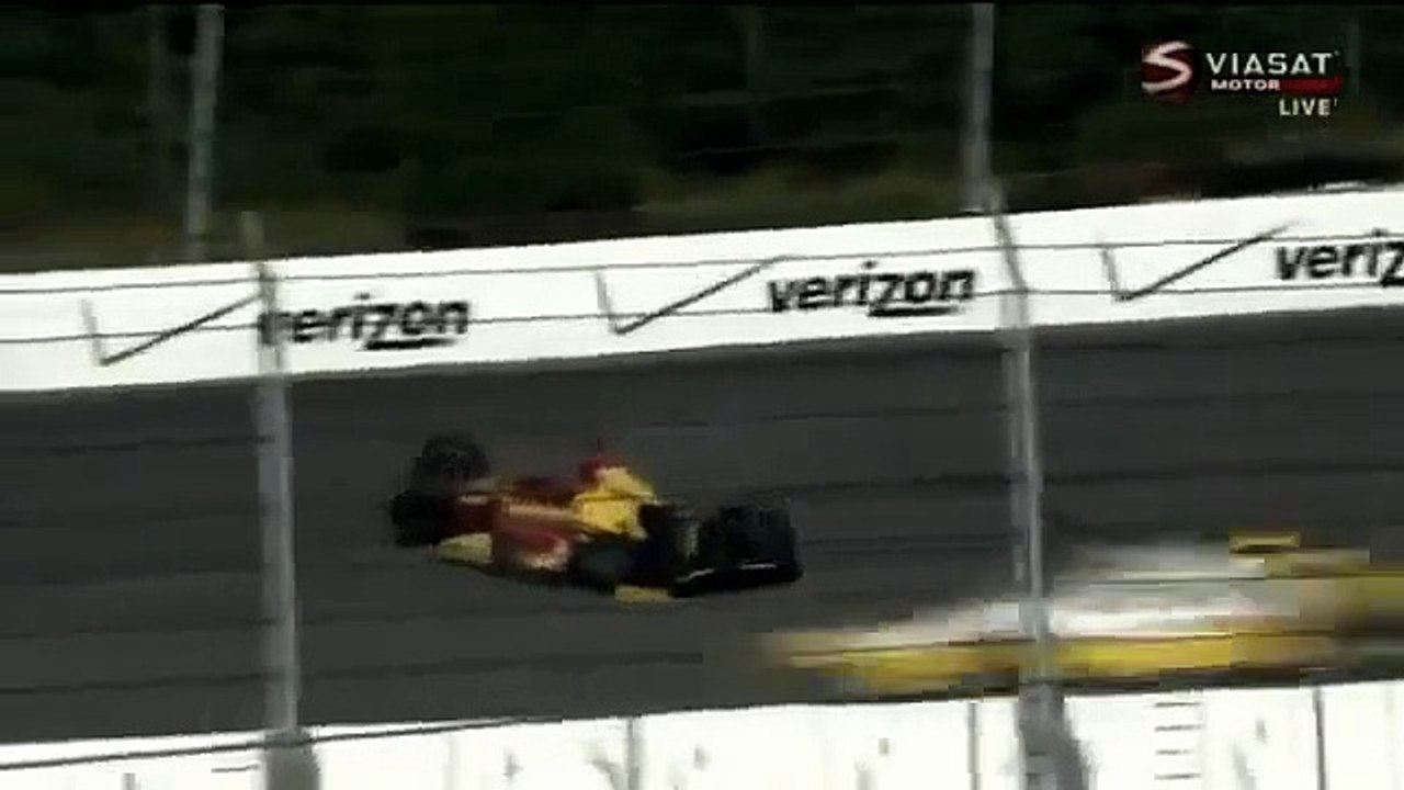 Justin-Wilson-Sage-Karam-Crash-IndyCar--Pocono-2015
