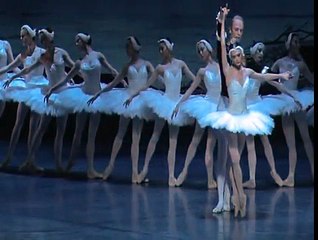 Jurgita Dronina as Odette-Odile in Swan Lake (Norwegian National Ballet)