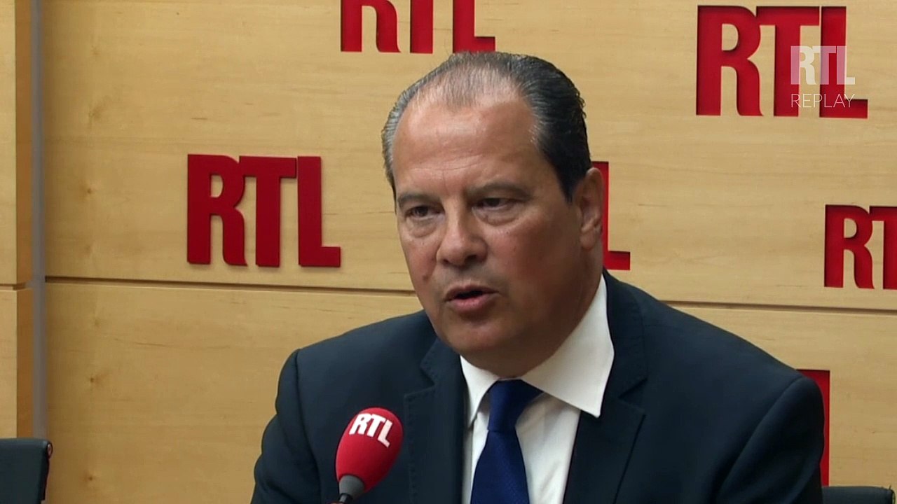 Jean-Christophe Cambadélis : le Front national "raccompagnerait à la frontière quatre millions de Français"