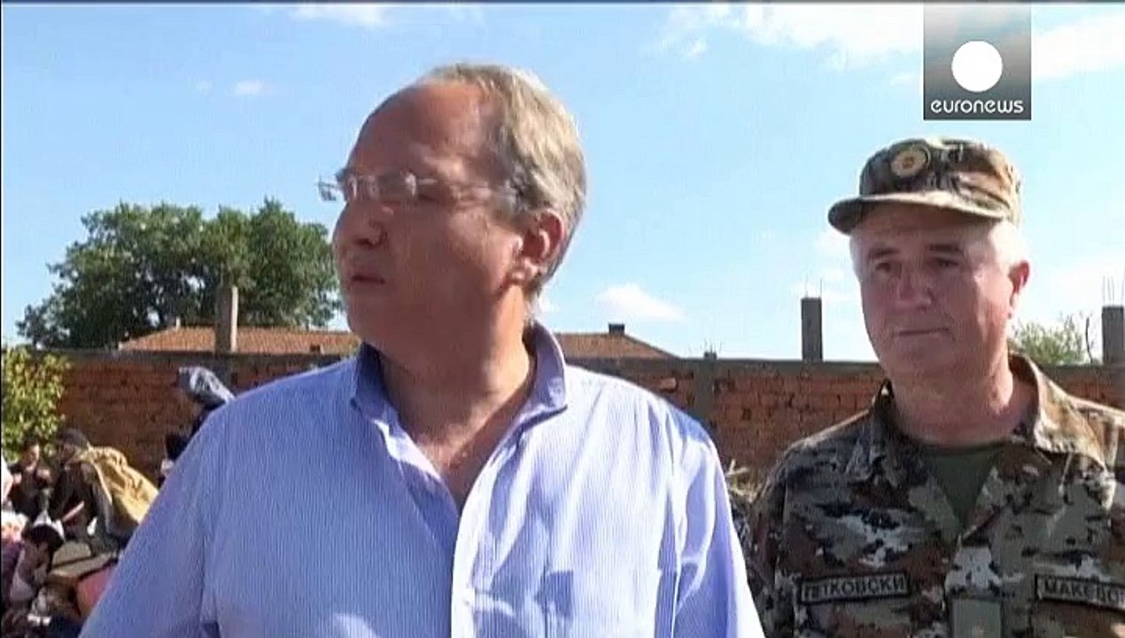 Mazedonien bringt Flüchtlinge mit Sonderzügen Richtung Serbien