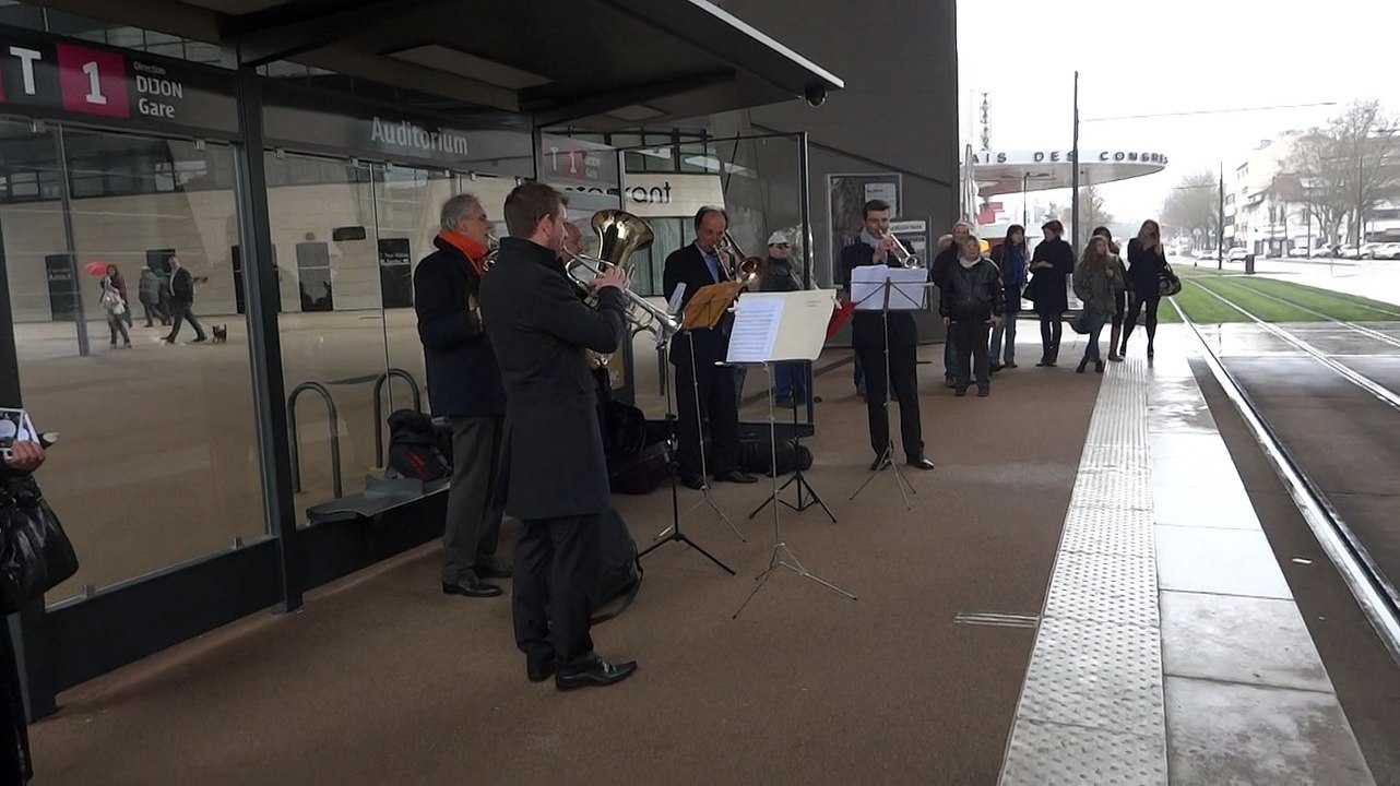 Orchestre en Fête 2015 : le quintette de cuivres de l'ODB dans les rues de Dijon