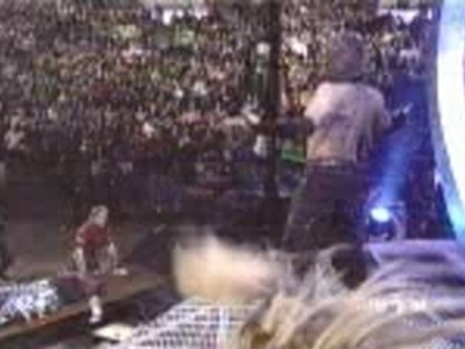 Jeff Hardy legdrops dudleys table