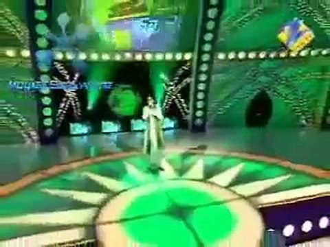 Pakistani singer Ali entrusted the Indian stage and sang the song that had been full of praise . Indian TV , Indians , I