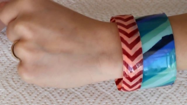 Plastik Şişeden Bileklik Yapmak