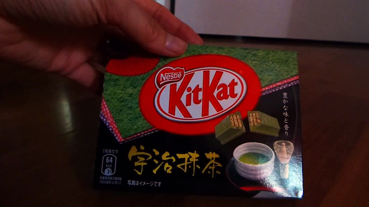 Green tea flavored chocolate bars found in Japan