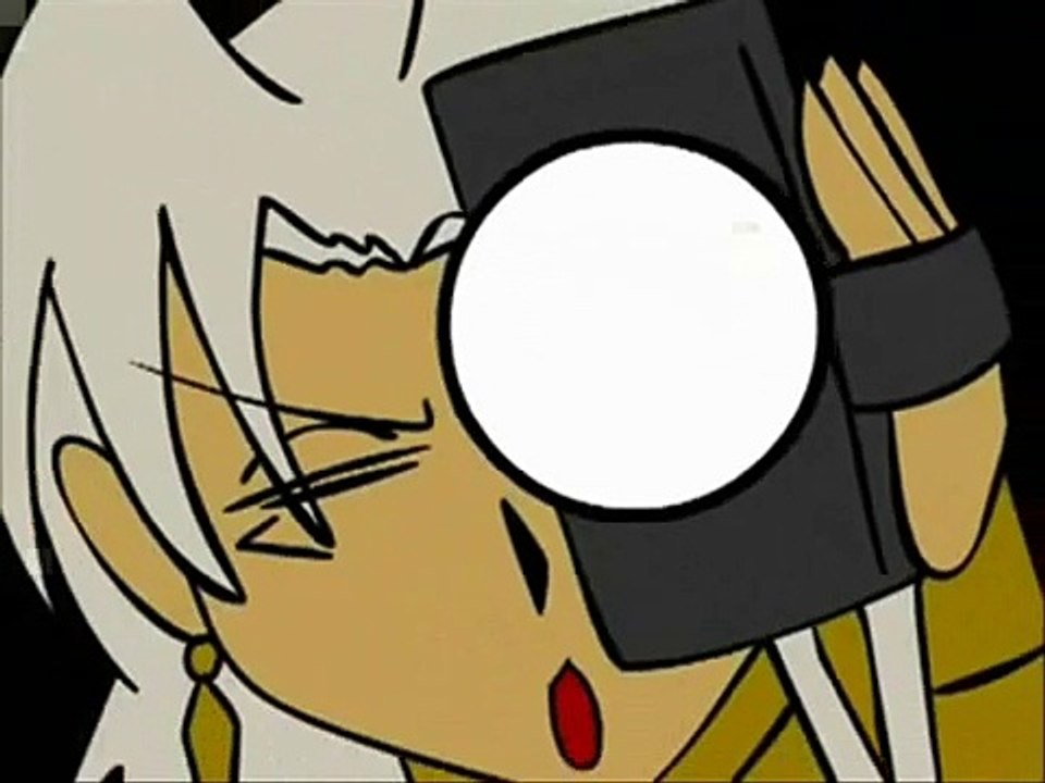 Marik filming Bakura drinking water very sexily!