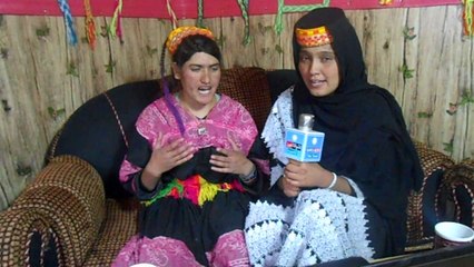 Kelash girs singing song