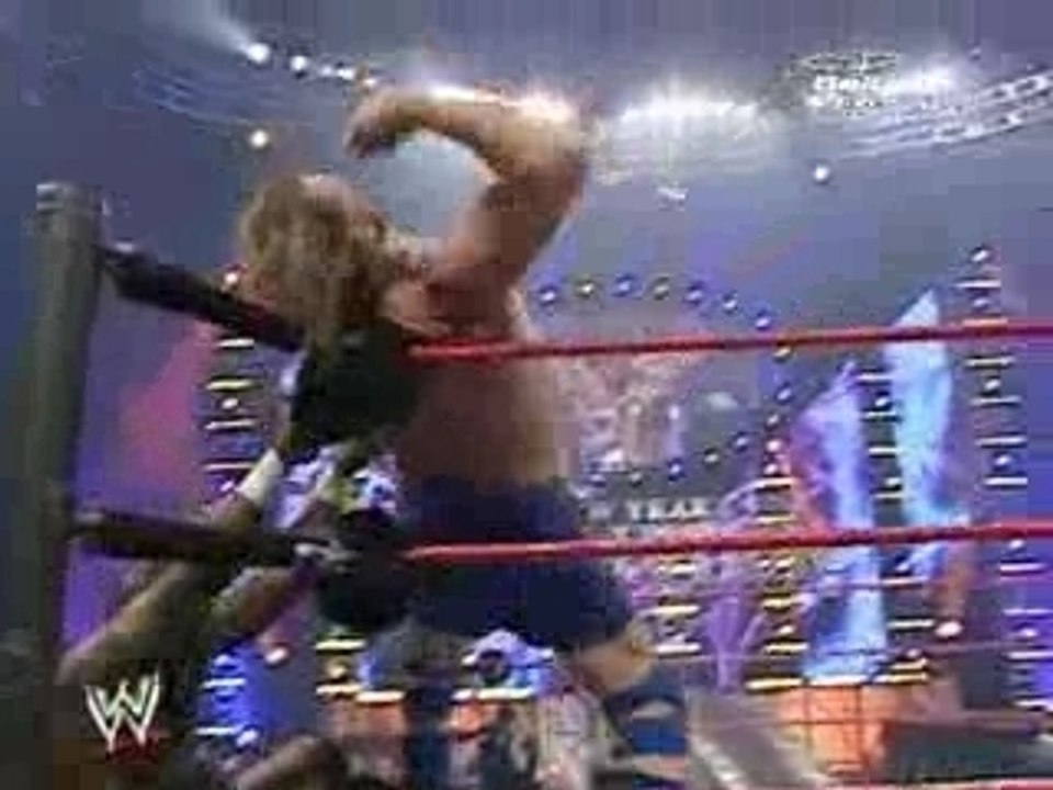 WWE.New.Years.Revolution.2007.CD1part1.3