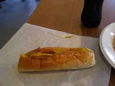 Shanghai 2010, Hot dog at canadian pavillion Expo 2010