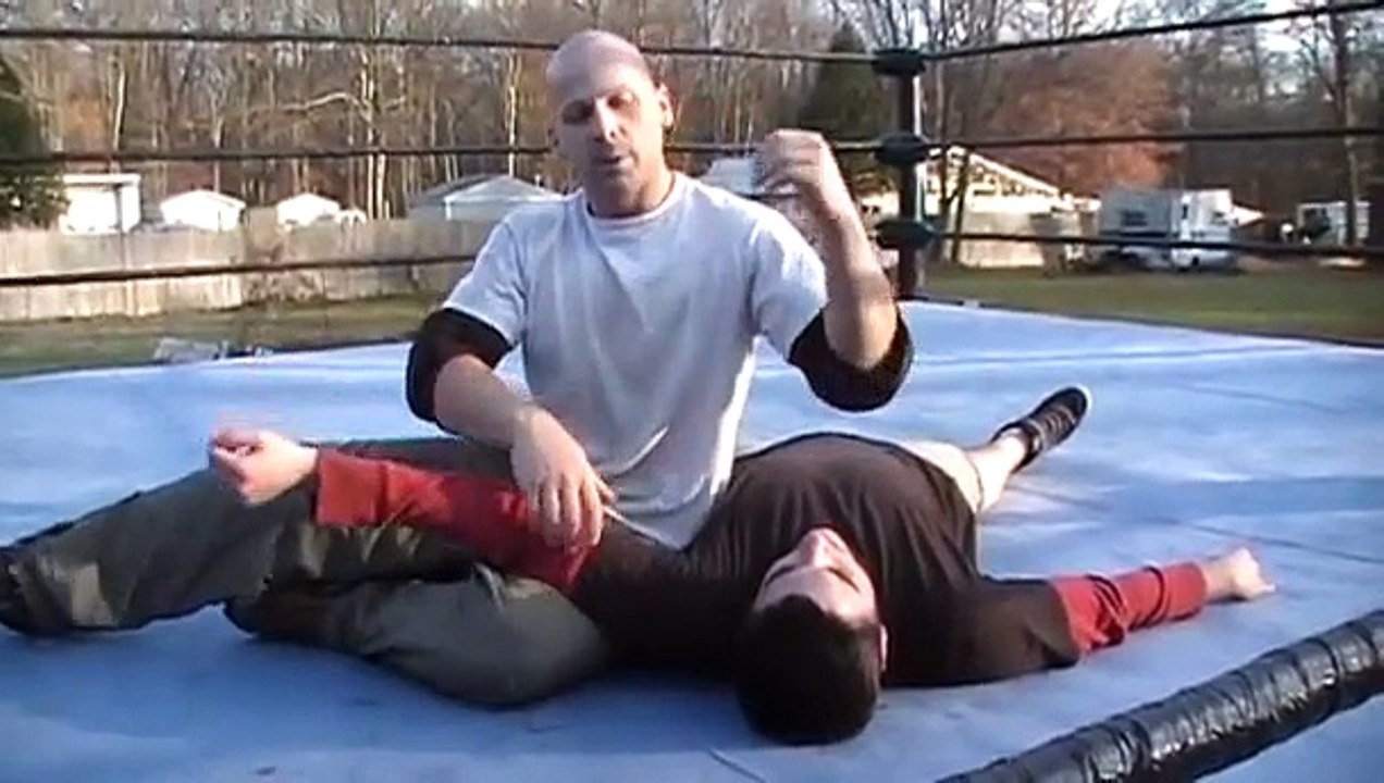 Anaconda Vice - How to do the Anaconda Vice pro wrestling submission