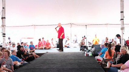 Chris Drummond sings 'Don't Be Cruel' Elvis Week 2015