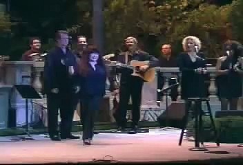 Brian Wilson & Ronnie Spector - I Can Hear Music (live 2000)