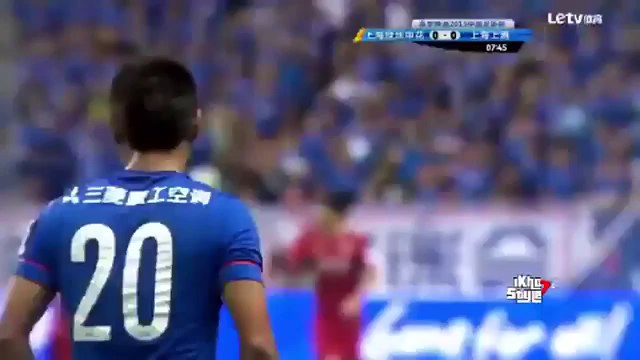 Demba ba'nın Takım Arkadaşının Golüne Tepkisi