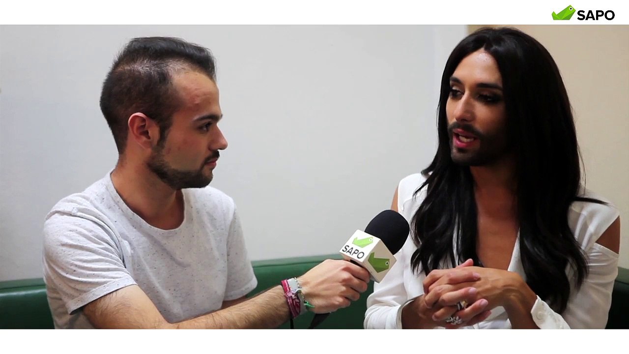 Entrevista com Conchita Wurst Uso a minha aparência para def 23.08.2015