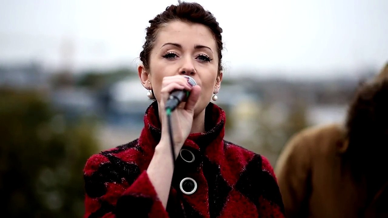 NO DJs feat. Erica Jennings (Live) / Sweet Dreams x Rolling in the deep x Applause