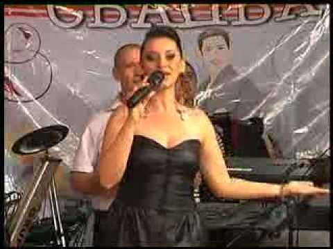 Aneta i Grupa Molika - Ja izlezi stara majko vo zivo