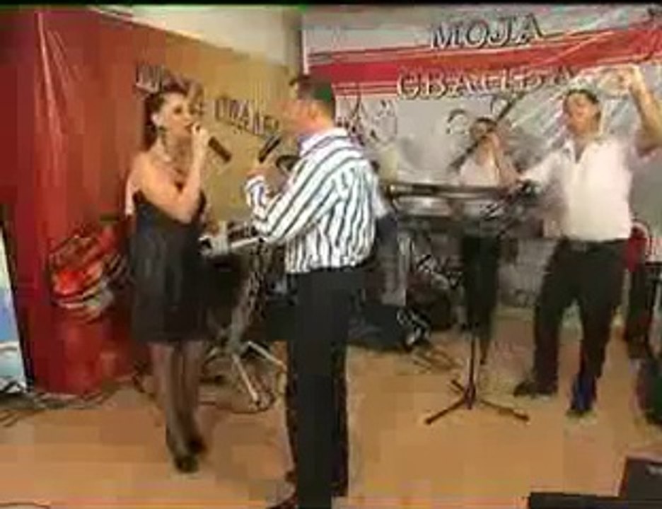 Aneta Grupa Molika i Blagoja Gruevski - "Fati se boe na oro" vo zivo