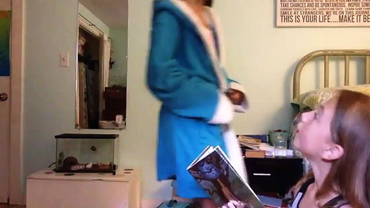 SHORT 1 (FUNNY, LIP SINKING)