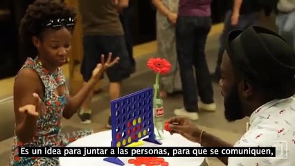 Conoce el proyecto "Ten una cita mientras esperas" que ayudó a usuarios del metro