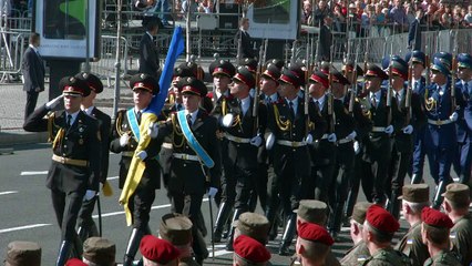 Ukraine leader accuses Russia of arms supplies to rebel east