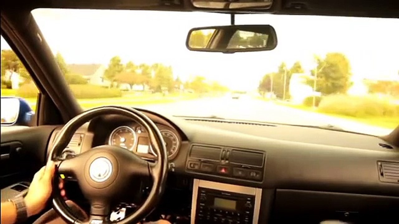 VW R32 vs VR6 *** 2015