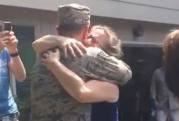 Soldier Surprises Mom