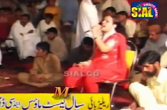 Ajj Kala Jora Pa, Anmol Sial, New Seraiki Culture Song In Wedding Dance Mehfil PlayIt pk