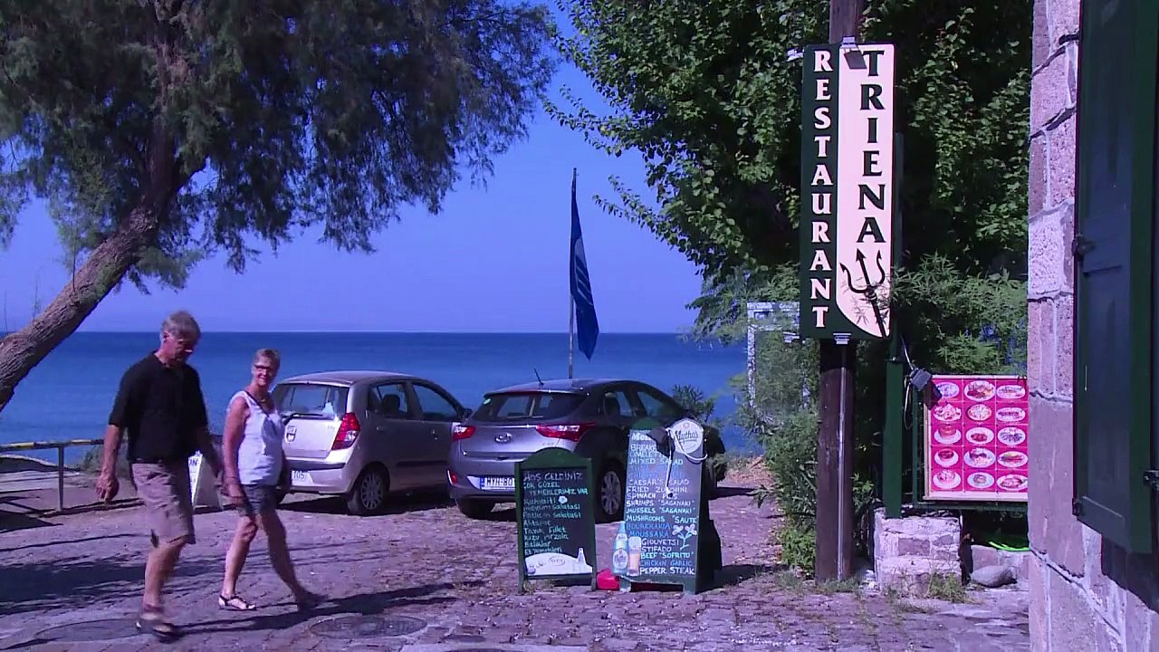 Flüchtlinge auf Ferieninsel Lesbos: 'Nicht gut fürs Geschäft'