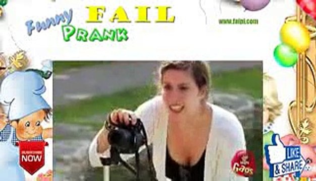 Funny Naked Statue Fondling Prank FjXn1XCvZo