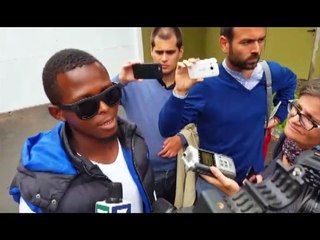 Milano, il profugo: "Cibo scadente, meglio andare al ristorante"