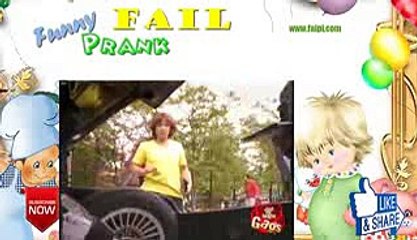 Funny Stuck In Car Boot Gag zooCOzPKxDY