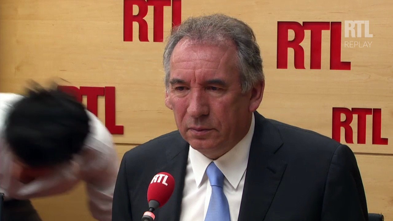 François Bayrou répond à Alain Vidalies : il faut "aider et soutenir les forces de l'ordre"