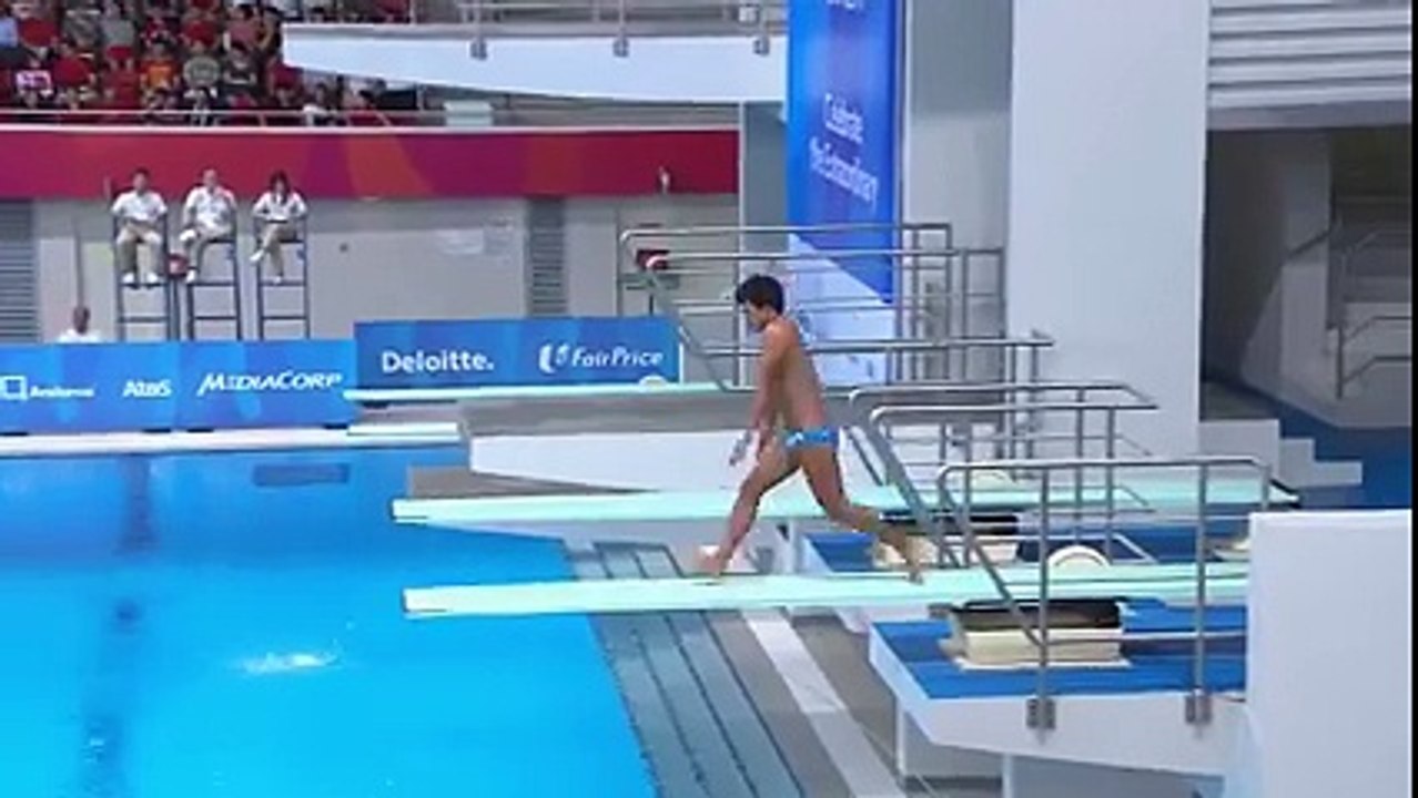 Filipino clavadistas manage to zero perfect in its implementation--by Funny Videos Collection