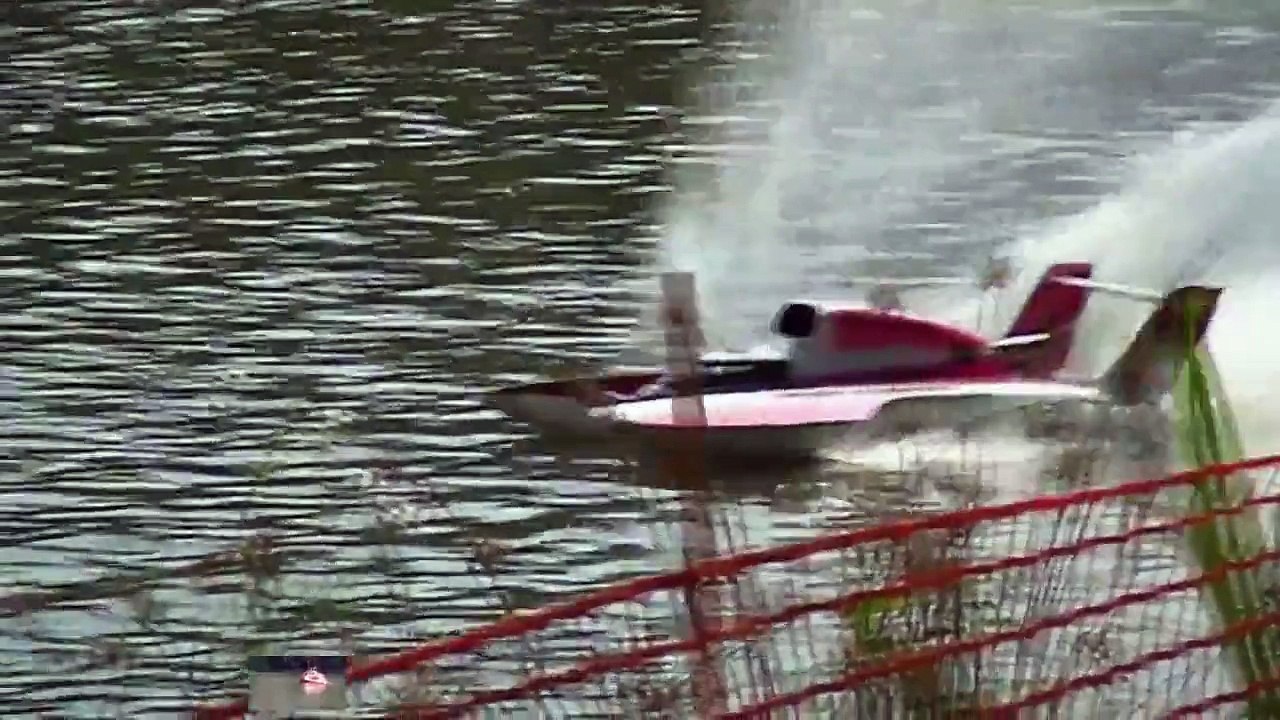 CATAMARAN HIGH SPEED RACE BOAT