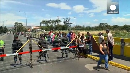 Venezuela, Kolombiya sınırı kapılarını kapattı