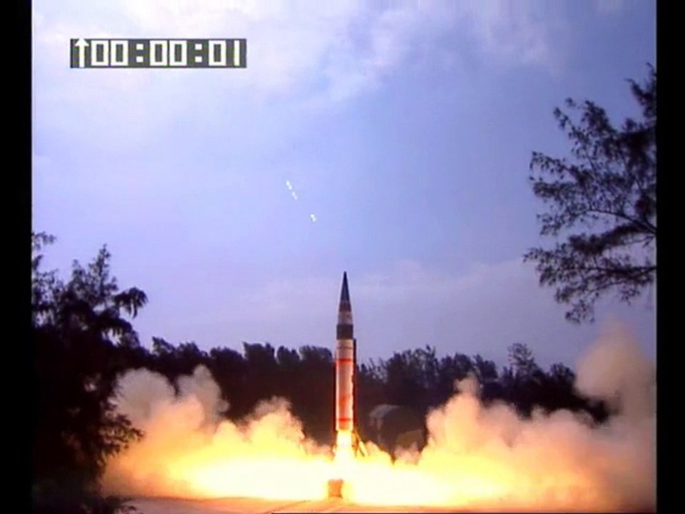 Agni-V-Missile-India's-Longest-Range-Ballistic-Missile-drdo