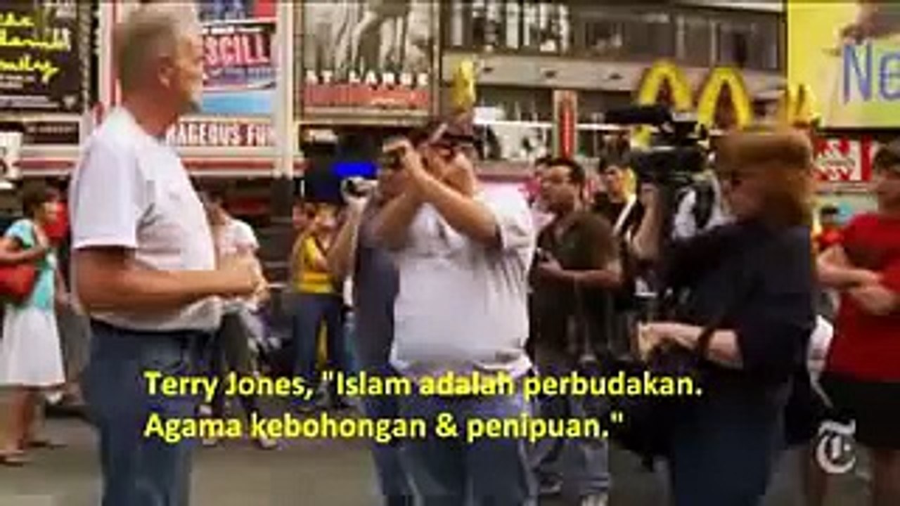 Pendeta yang anti islam dipermalukan pengikutnya sendiri