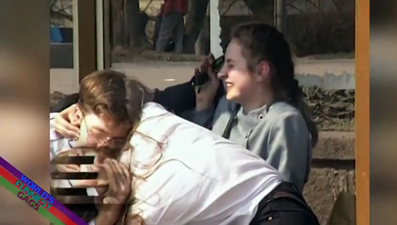 Hot Kissing Prank in Public - Kissing Pranks 2014 - Kissing Stranger at Bus Stop