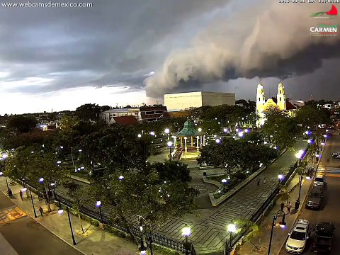 Shelf Cloud’s Progress Over Mexican City Captured in Timelapse Footage