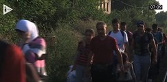 L'arrivée massive de migrants en Hongrie, à travers les télés
