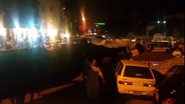 Jamia Alliance ki taraf sy 14 Aug 2015 ko lehraya jane wala 200 fit ka Qaumi Paracha